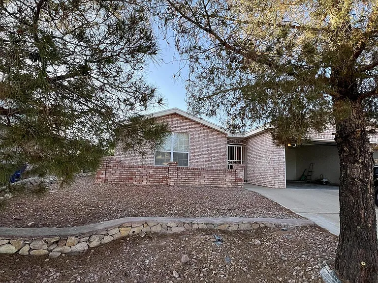 7115 Oval Rock Dr — Photo 3