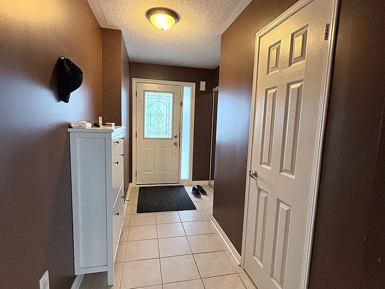 26 Atlantis Dr — Photo 2