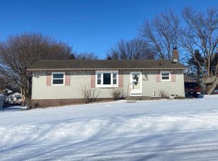 413 E South St, Dover, MN 55929