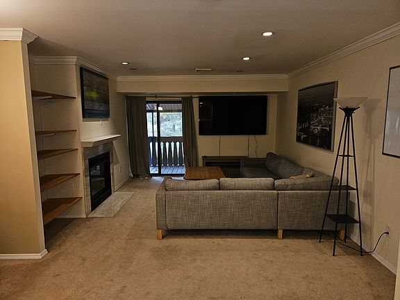 3rd image of 423 Shawmont Ave APT C