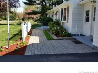 26 Iroquois Rd, Bristol, CT 06010