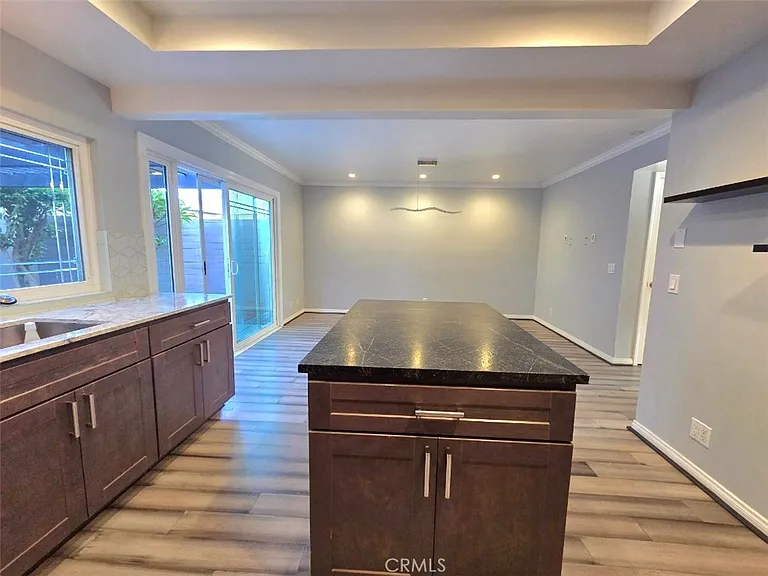 4128 Elizabeth Ct — Photo 6