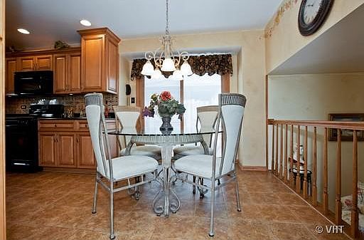 4th image of 13050 Finch Ct