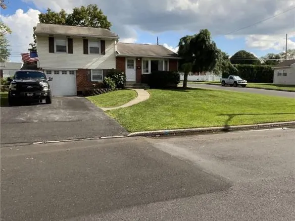 3096 Essex Rd, Allentown, PA 18103