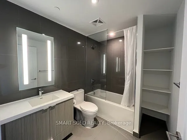 575 Bloor St E #2405 — Photo 5