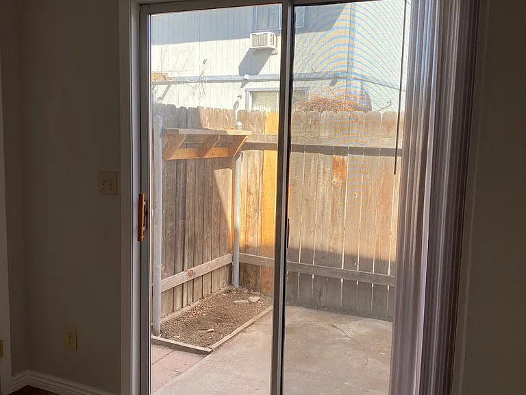664 W Idaho Ave — Photo 11