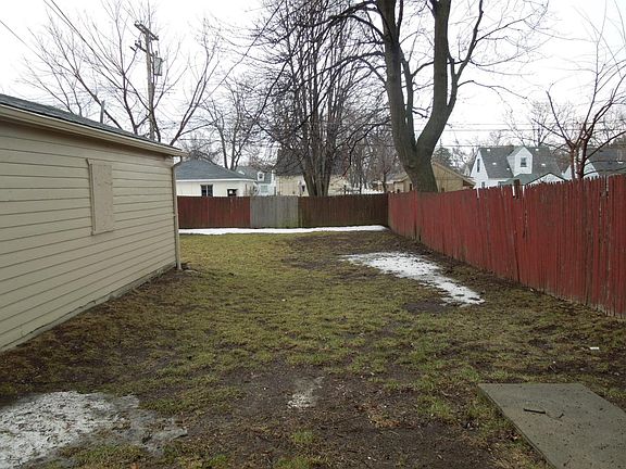 4th image of 25863 Pennie St
