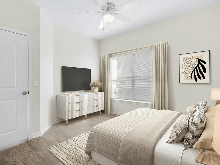 Frontier East Apartments — Photo 25