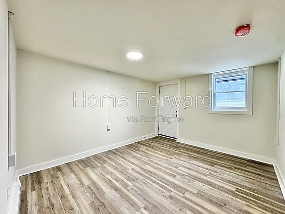 5th image of 254 Willard St #4