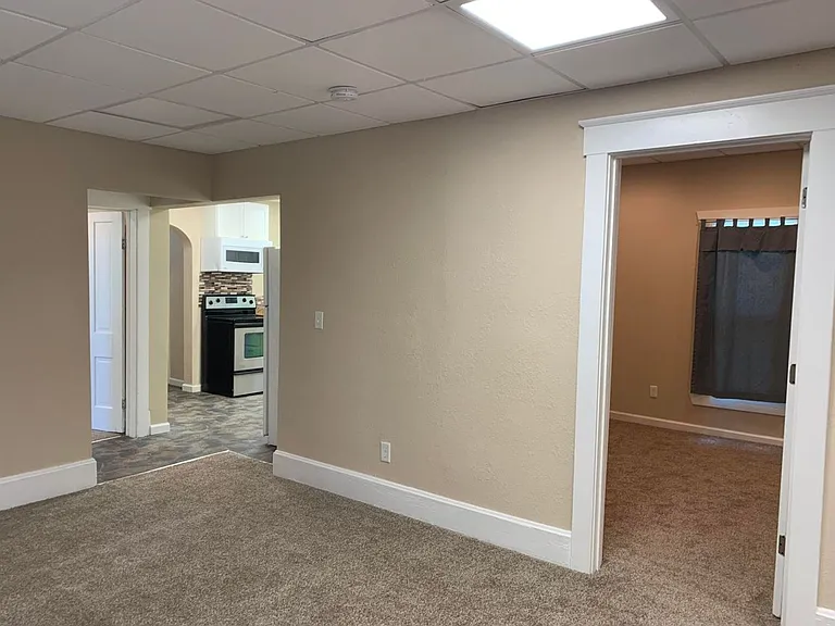 1444 N Sherman Ave — Photo 9