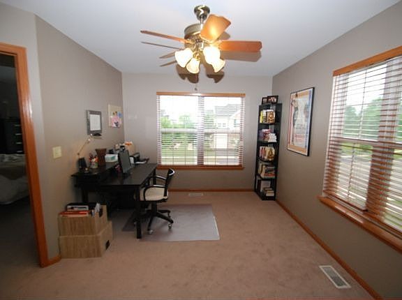5th image of 2105 Braeburn Dr Unit A