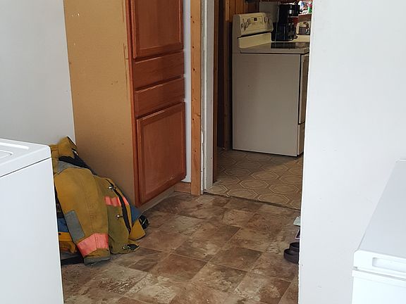 2nd image of 212 W Church St