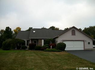 490 Bram Hall Dr, Greece, NY 14626