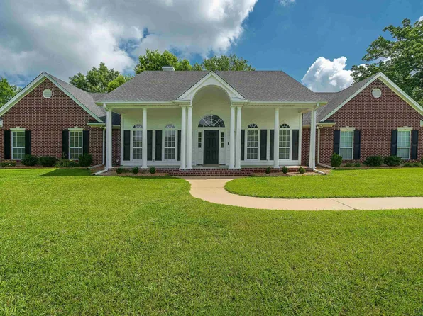 2974 Country Club Rd W, Longview, TX 75602