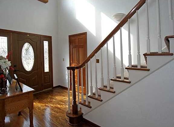 2nd image of 1217 Valley Bend Ct