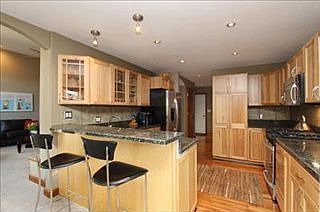 5th image of 630 White Trillium Dr NE