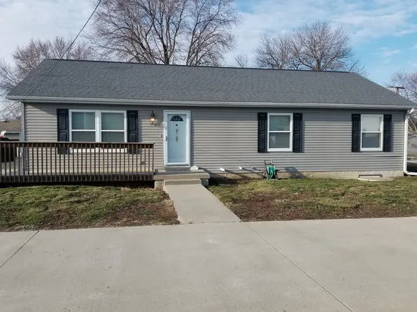 211 S H St, Indianola, IA 50125