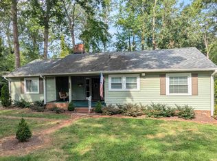 121 Oakleaf Dr, Spartanburg, SC 29301