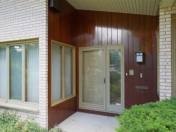 3rd image of 167 Dan Troy Dr