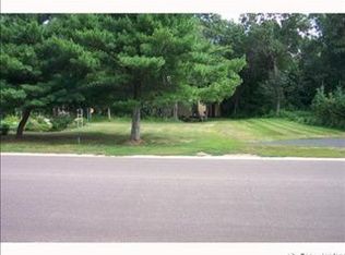 610 W Shorewood Dr, Eau Claire, WI 54703