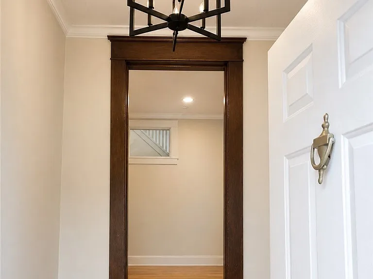 51 W Northrup Pl — Photo 2