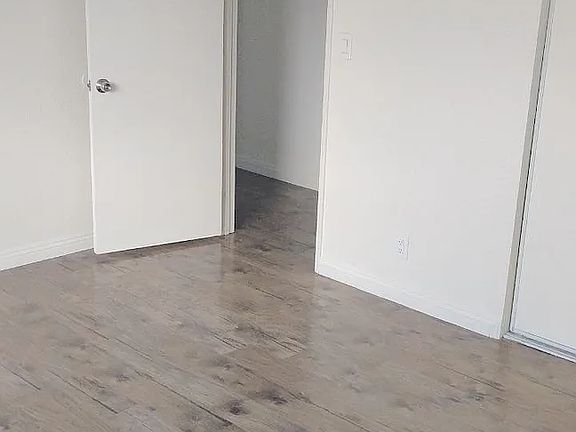 5th image of 25555 New Chicago Ave #9