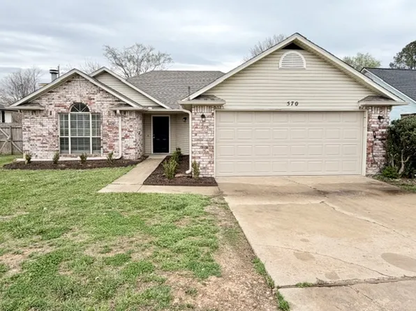 570 Terry Ave, Springdale, AR 72764