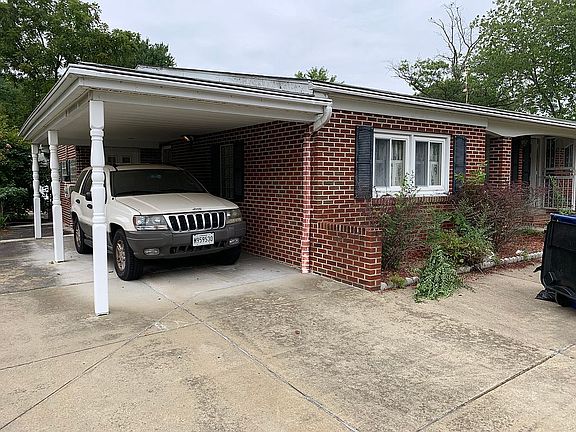 Carport / large driveway