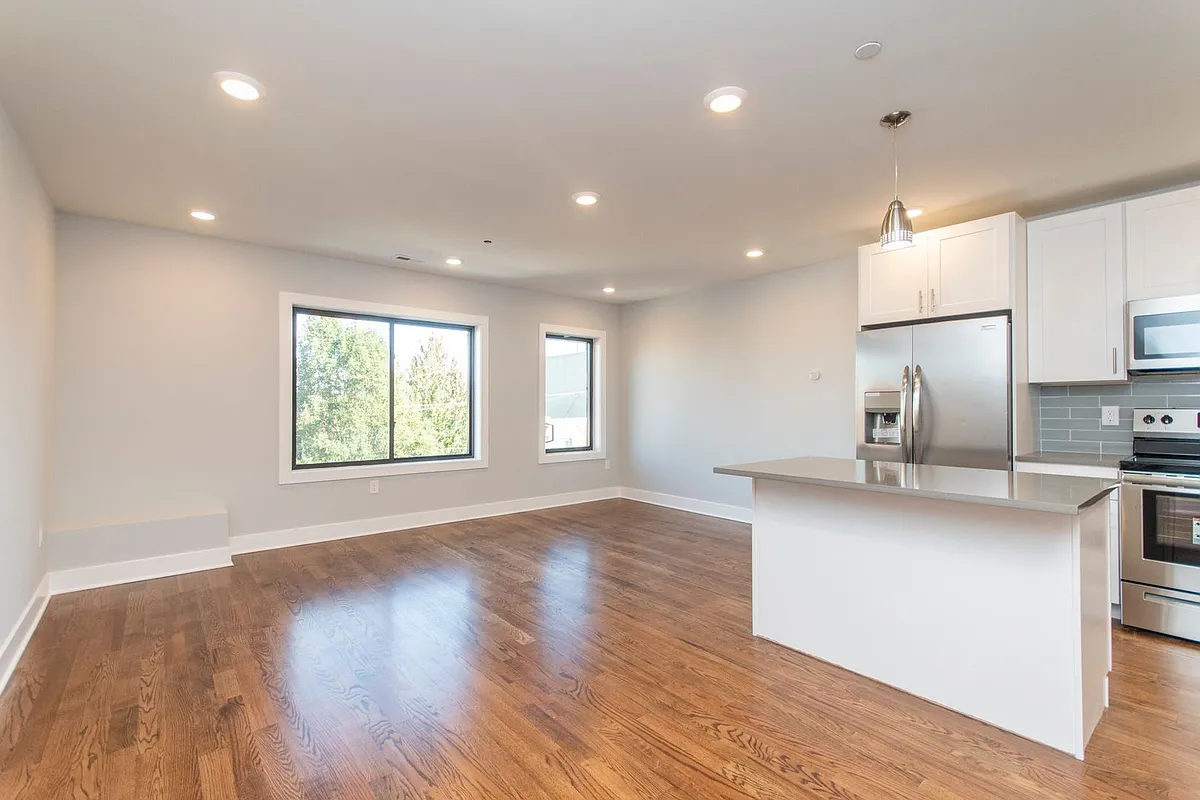 Building Photo - 814 N Uber St