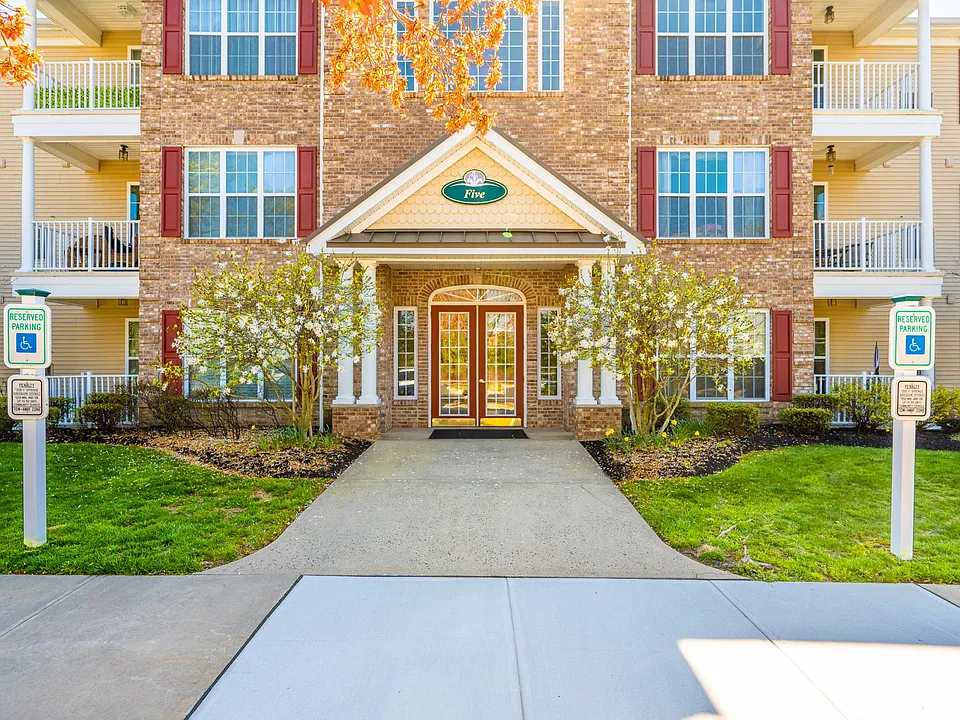 539 Sophee Ln #539