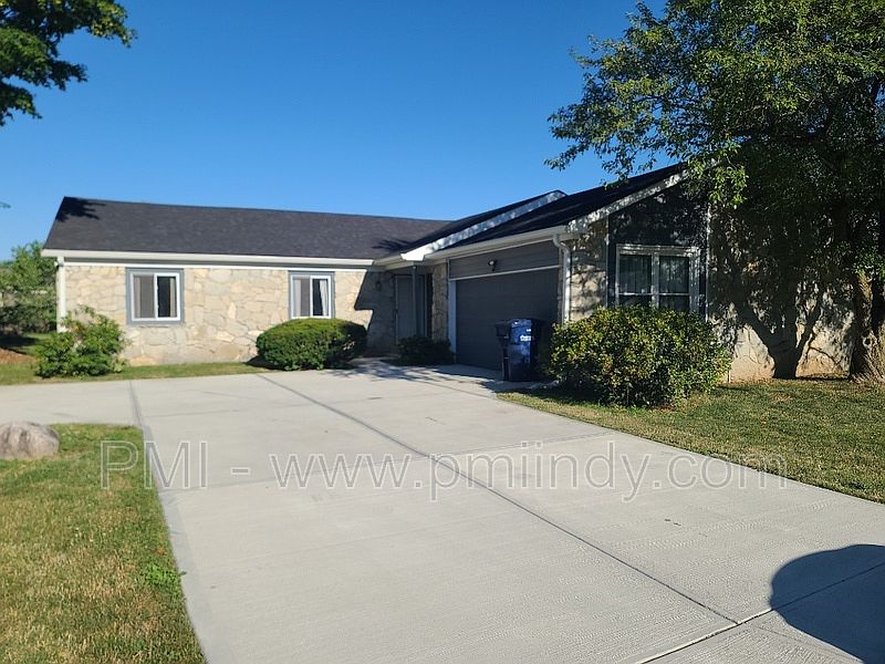 1st image of 19245 Edgewood Ct