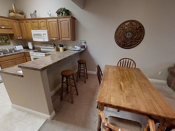 5th image of 19 Eagle Ct #19