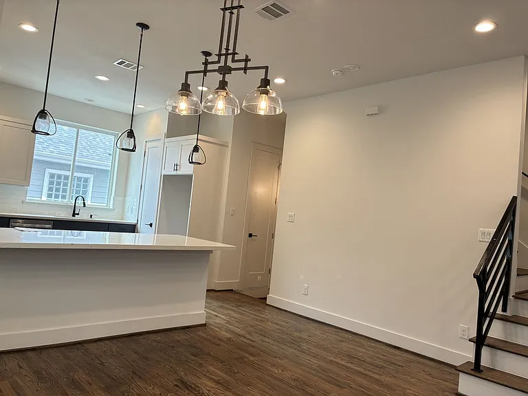 1535 W 24th St #B — Photo 11