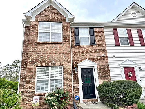 114 Graystar Rd Photo 1
