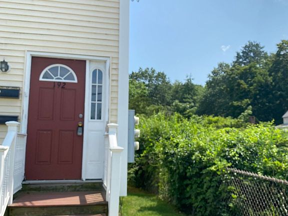 3rd image of 192 Kinsley St