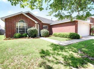 2809 Hollis Dr, Corinth, TX 76210
