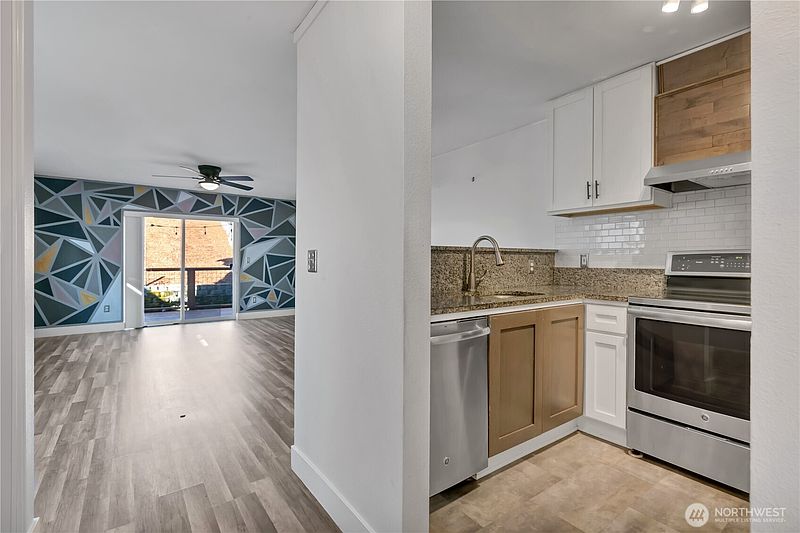 3rd image of 1525 S G Street