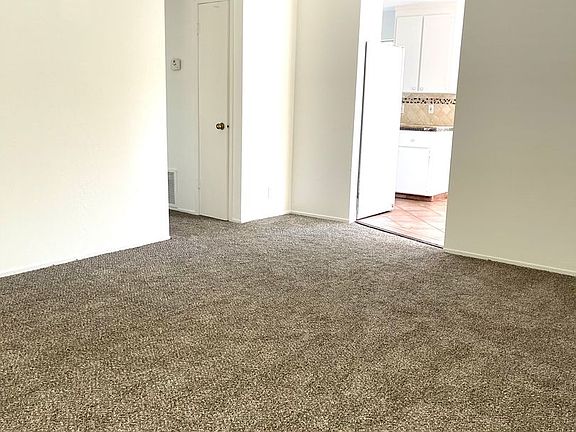 3rd image of 1032 Vermont St APT C