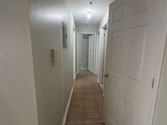 2nd image of 82 Hawthorne Ave #1R