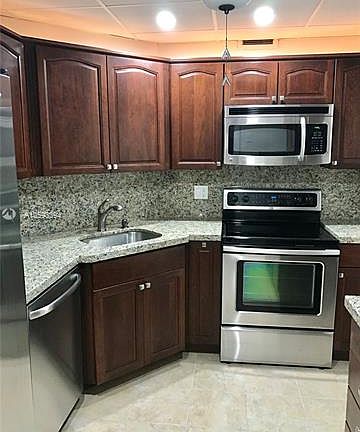 5th image of 340 Sunset Dr APT 205