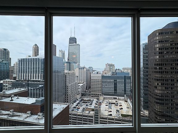 2nd image of 400 E Ohio St #2031