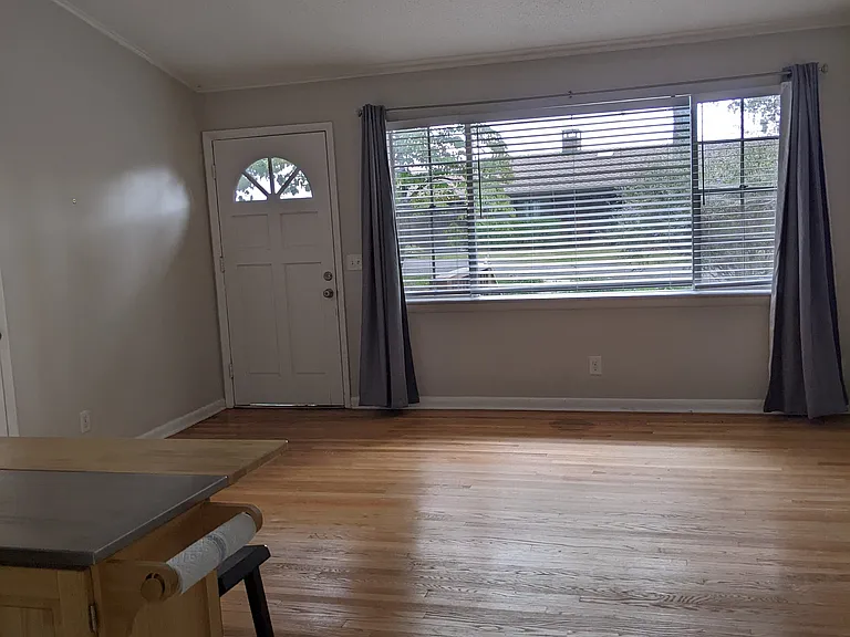 319 Walsh Rd #B — Photo 3