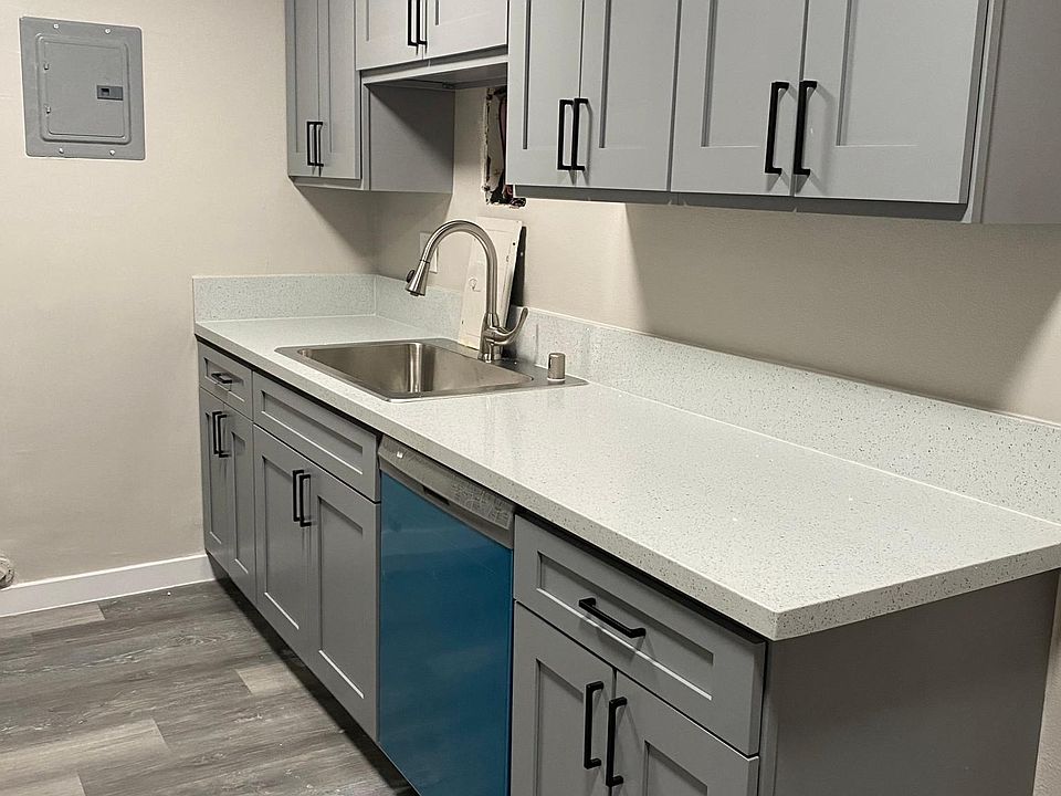 1st image of 10831 Fruitland Dr #102