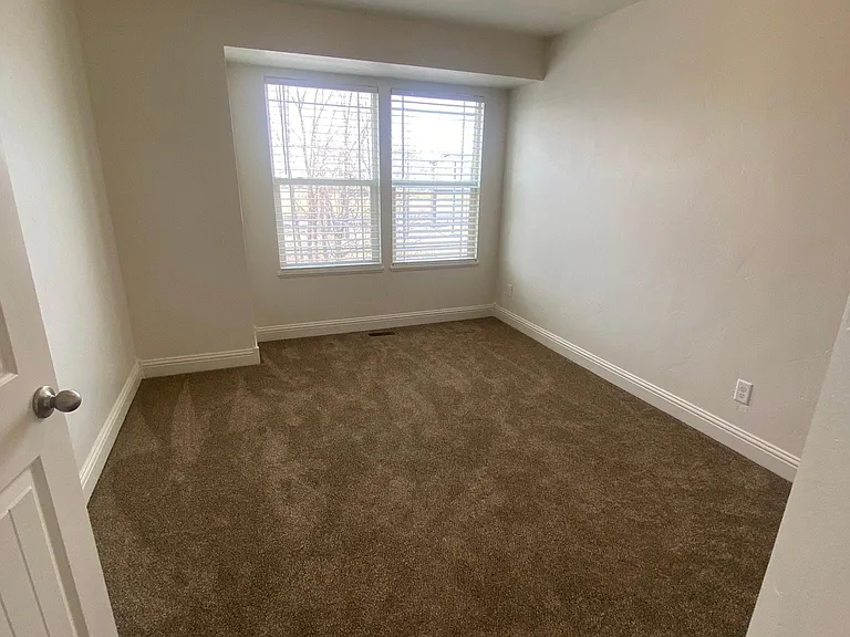 1587 N 565 W #104 — Photo 21