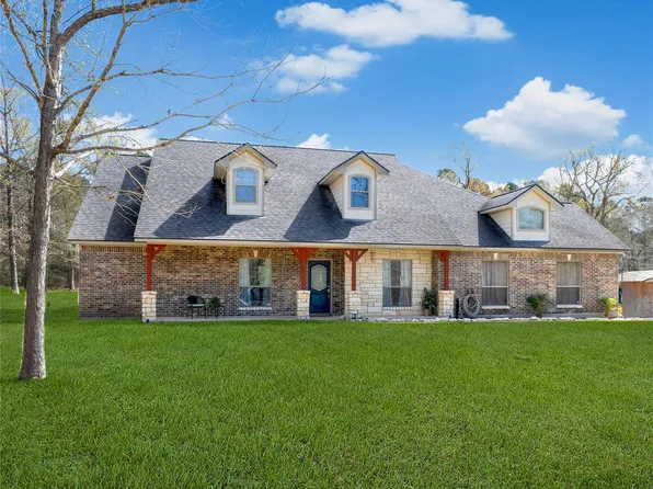 21 Twin Forks Dr, Willis, TX 77378