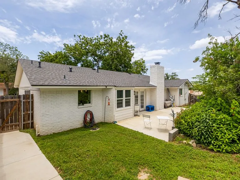 11911 Hornsby St — Photo 18