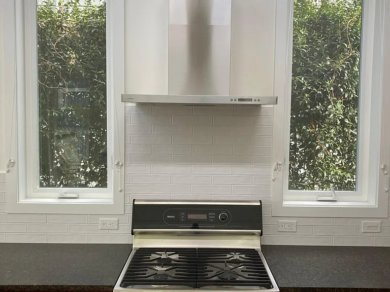 Gas Range with Hood