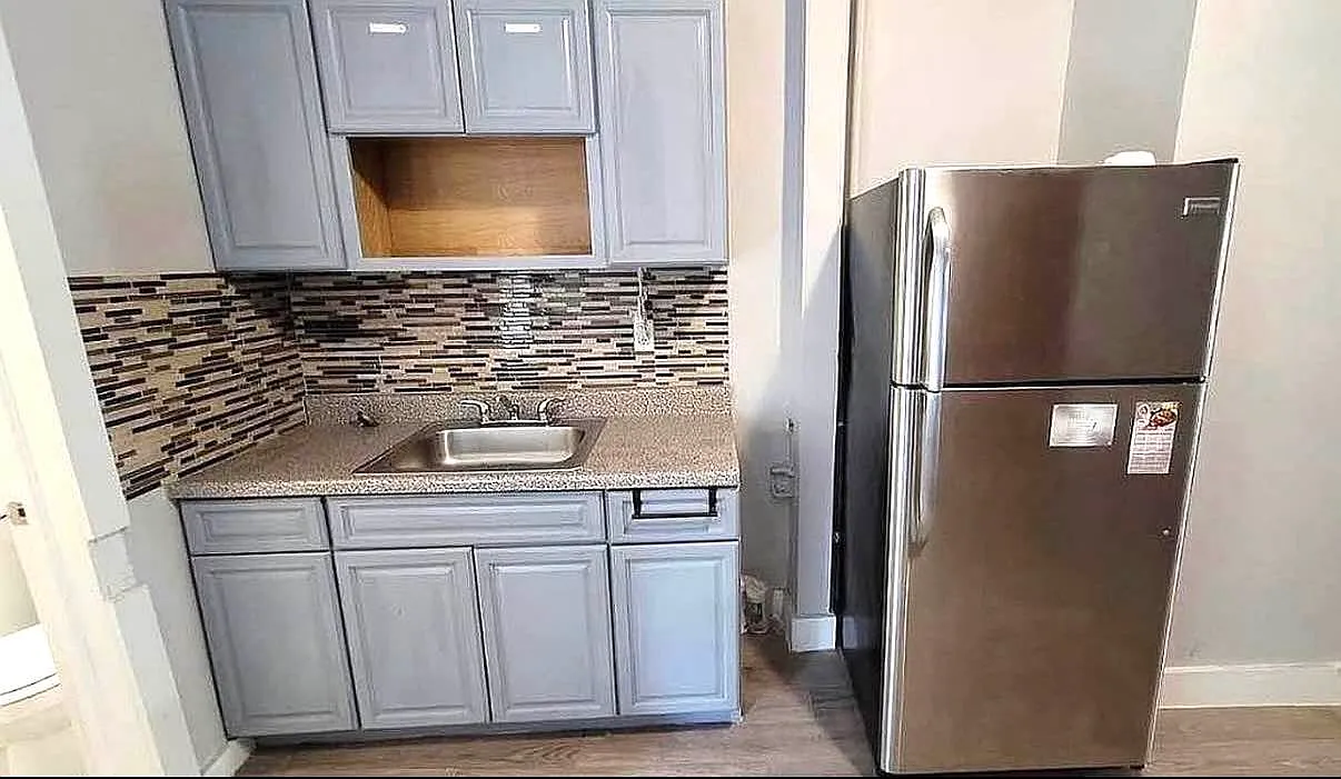 424 East 148th Street — Photo 2