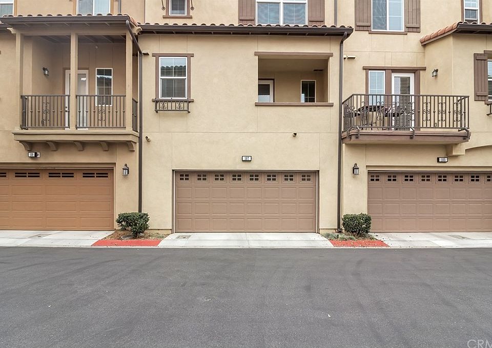 2nd image of 107 Aliso Ridge Loop