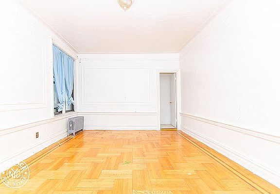 3rd image of 377 Montgomery St APT B14